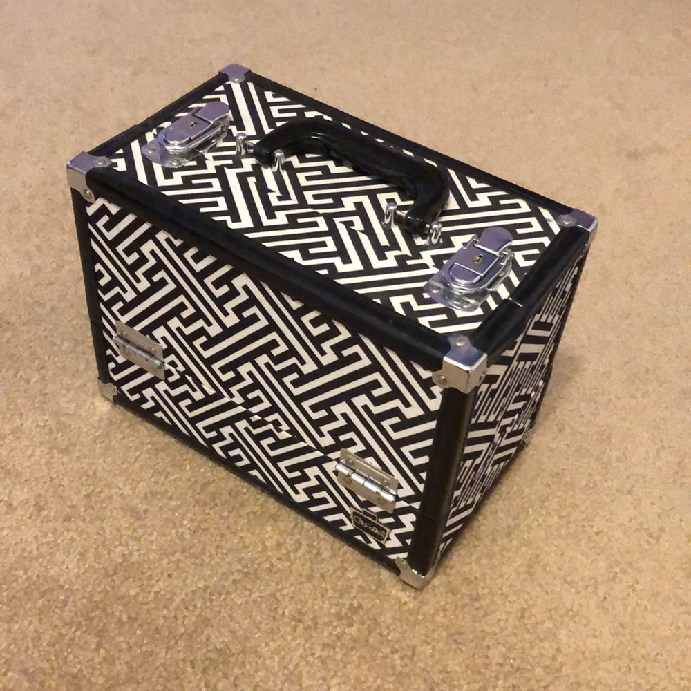 Caboodles makeup case
